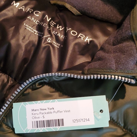 Vest - Picture 2 of 4